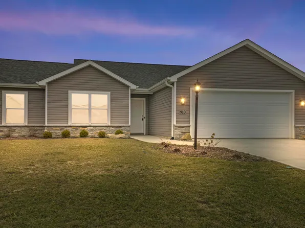 910 Mayrock Dr, Fort Wayne, IN 46818
