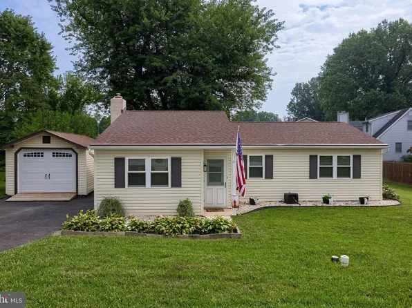 131 Brook Ln, Wrightsville, PA 17368