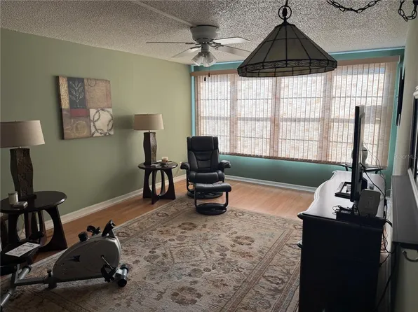 5820 N Church Ave Unit 260, Tampa, FL 33614