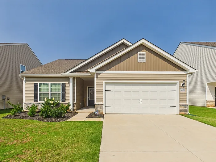 3 bed, 2.0 bath, 1317 sqft, $2,100 — Photo 2