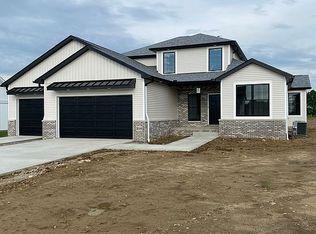 316 Heatherby Ln NE, Hartville, OH 44632