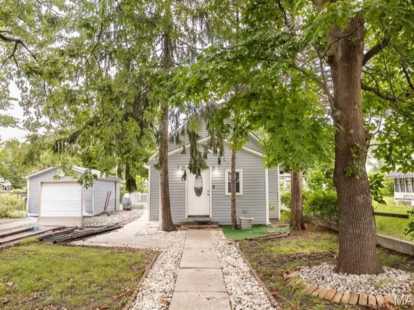 1745 Spruce St, Granite City, IL 62040