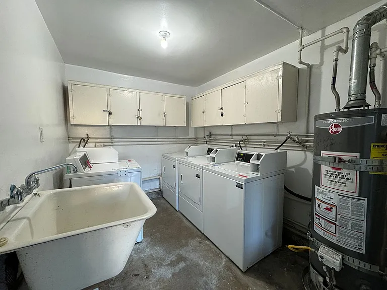 47 N Craig Ave #49 — Photo 11