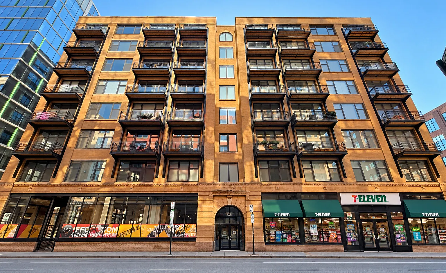 1 bed, 860 sqft, $2,500 — Photo 1