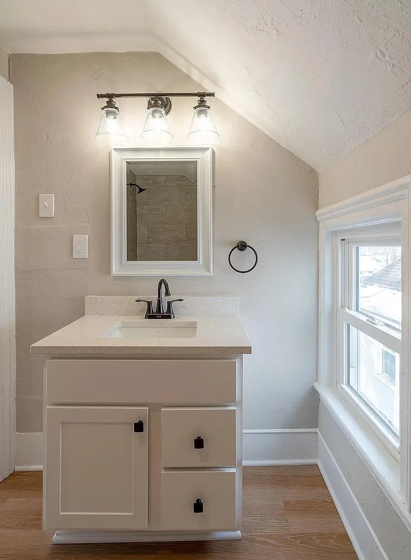 2 bed, 750 sqft, $1,290 — Photo 4