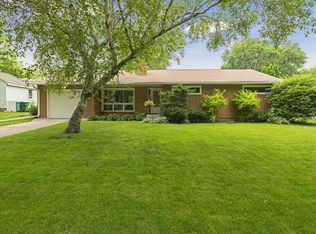 2009 Beacon St, Roseville, MN 55113