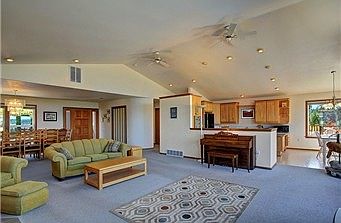 5th image of 370 Samanthia Ln