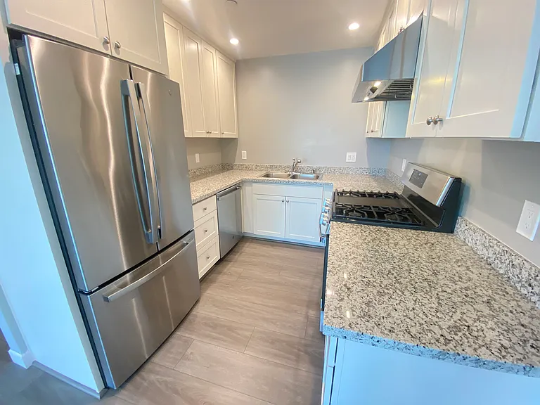 4124 Lyon Ave #6 — Photo 6