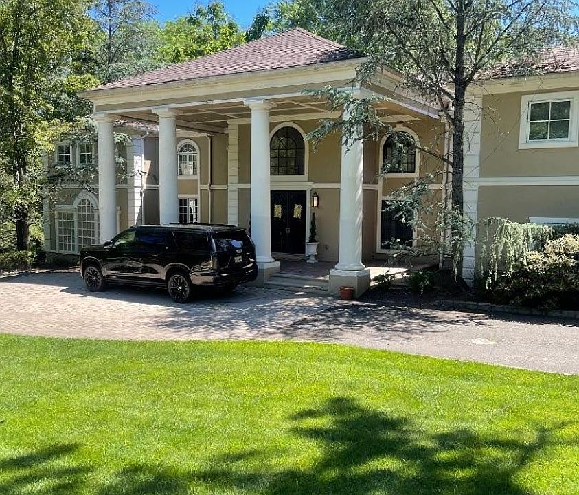 1st image of 24 Wildwood Rd