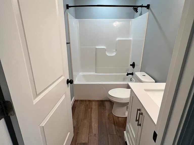 701 Troy Cv — Photo 17