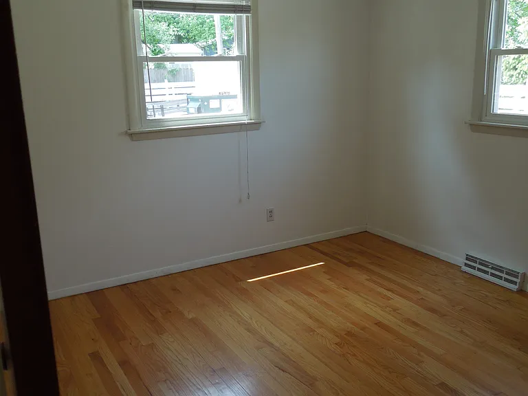 1615 Indiana St — Photo 11