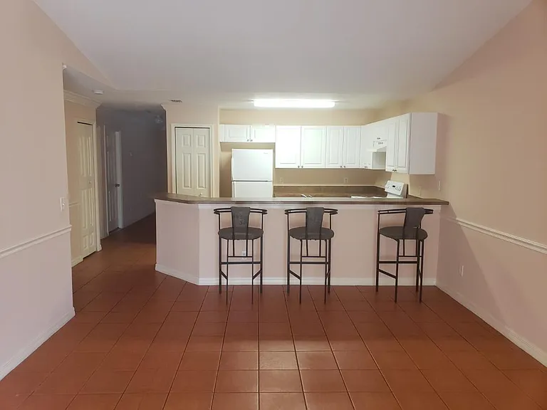 2419 Quentin Ave S — Photo 9