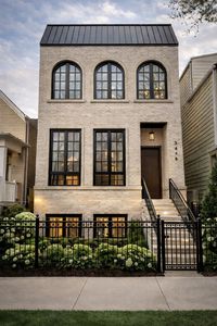3446 N Oakley Ave N, Chicago, IL, 60618