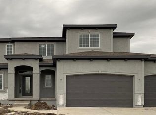 12186 S Quail Ridge Dr, Olathe, KS 66061