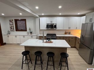 4502 Woolworth Ave, Omaha, NE 68106