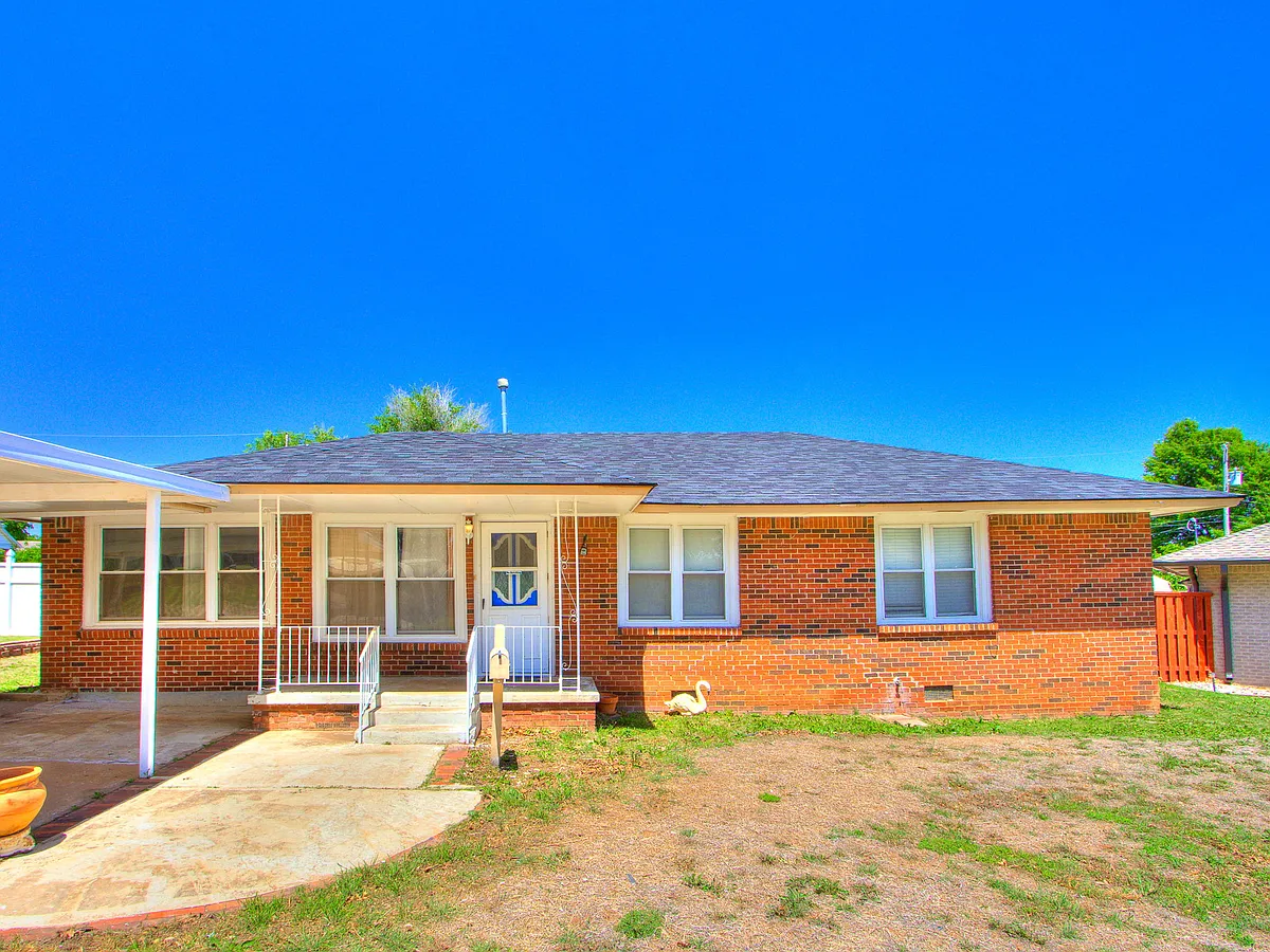 Building Photo - 125 E Beard Dr