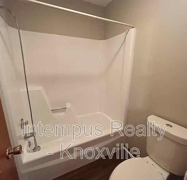 8738 Gleason Dr — Photo 11