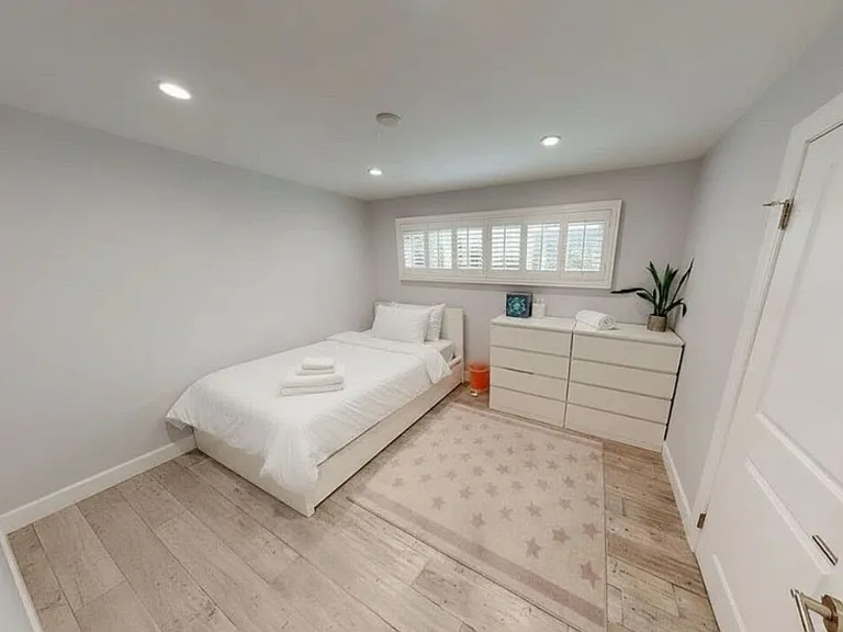 10331 La Grange Ave — Photo 13