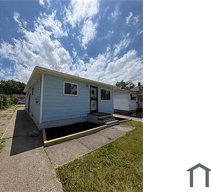 3 bed, 912 sqft, $1,750 — Photo 2