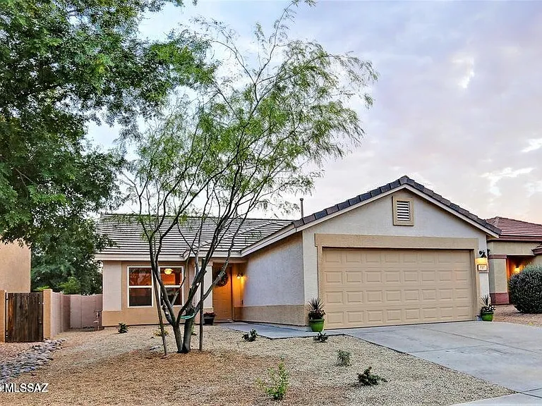 727 W Buffalo Grass Dr — Photo 3