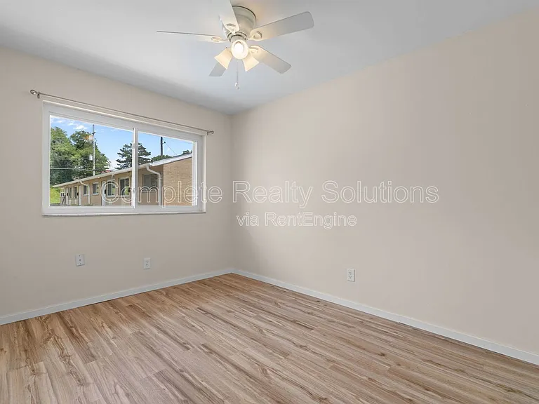 2323 Woodson Rd #I — Photo 12