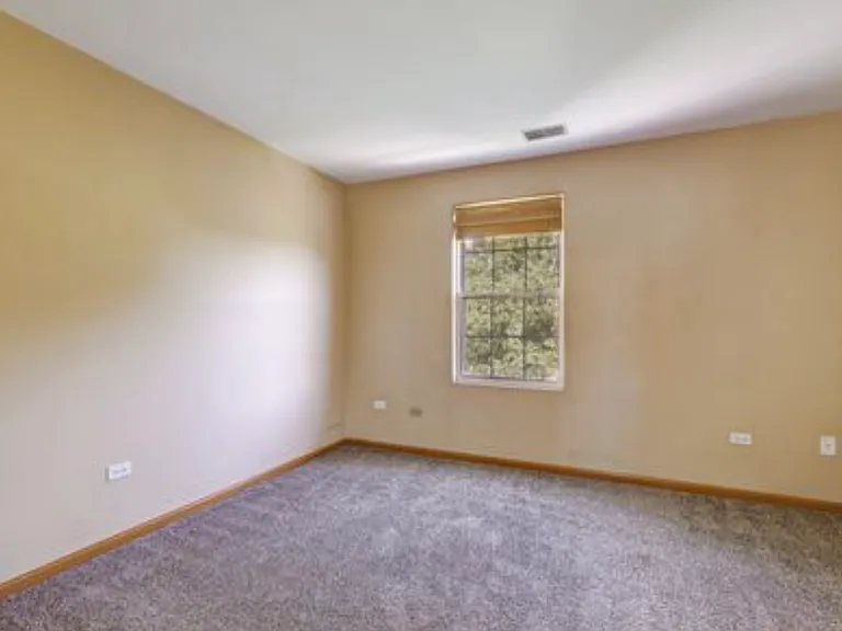 2444 Oak Tree Ln — Photo 24