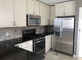 832 S 54th St, Omaha, NE 68106