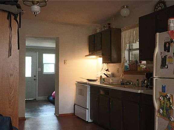 2nd image of 61043 Nehl St
