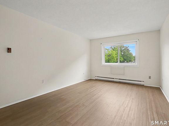 2nd image of 925 Longbrook Avenue #109