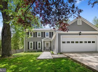 5534 Dunsmore Rd, Alexandria, VA 22315