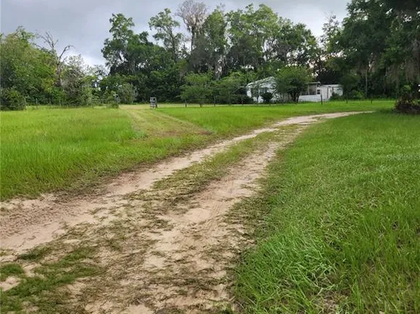 9228 NE Jacksonville Rd, Anthony, FL 32617