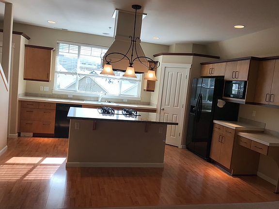 3rd image of 2208 NE 141st Way