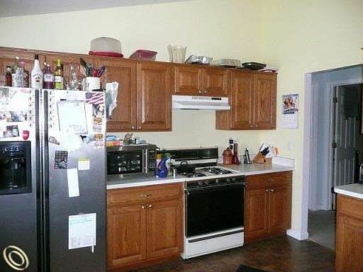 3rd image of 18249 Blue Island Ct