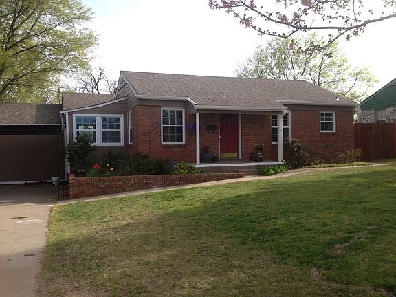 2nd image of 1230 Circle Dr
