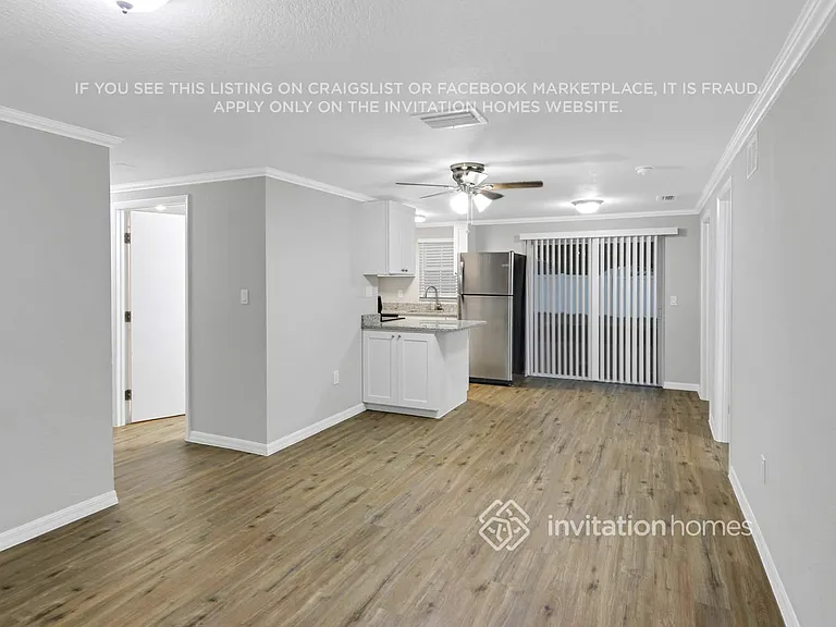 431 Floridana Dr — Photo 3