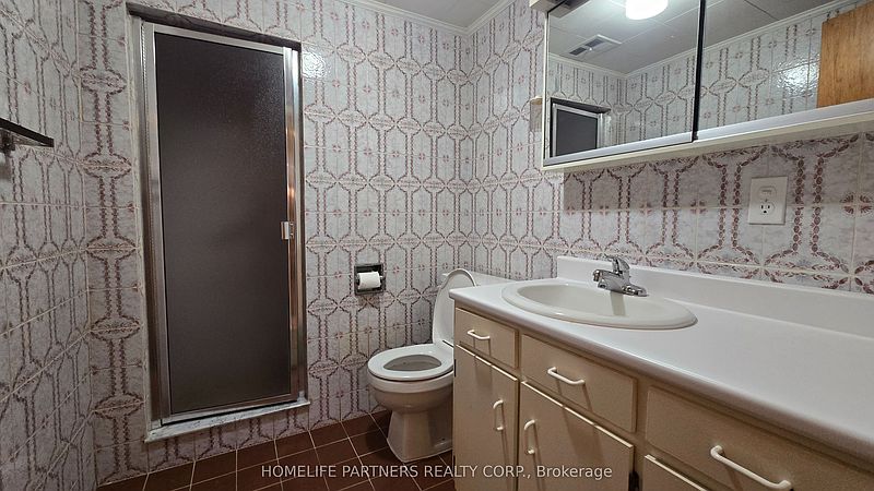 Toronto House for rent - 4 Bedrooms — photo 15