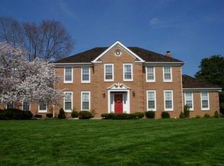 7419 Rocky Ravine Dr, Fairfax Station, VA 22039