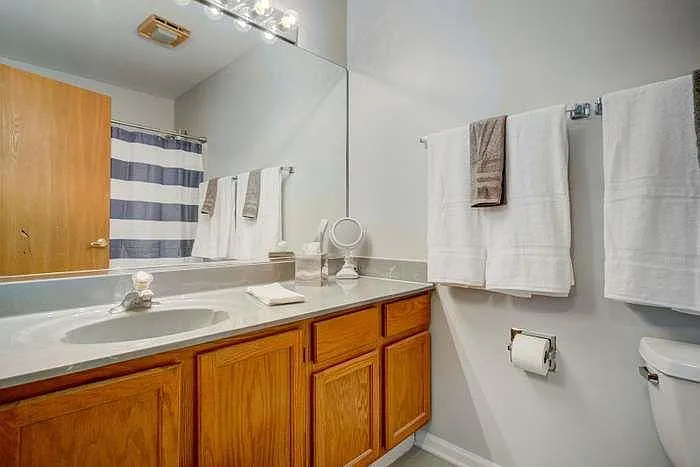 941 Perry Dr — Photo 17