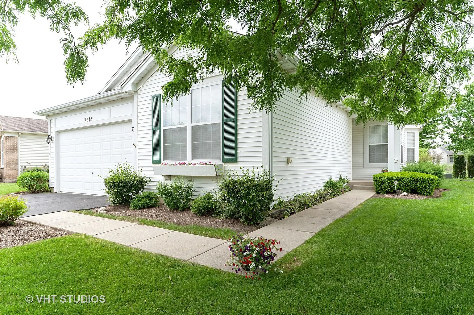 2318 Carillon Dr photo 1