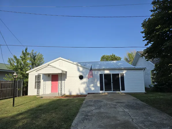 1822 D St NE, Miami, OK 74354