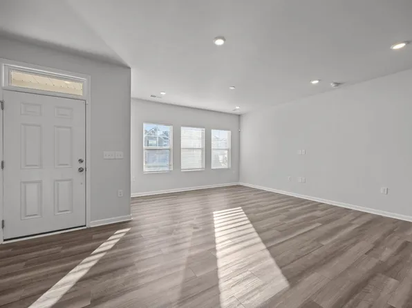 2402 Chert Ln, Raleigh, NC 27610