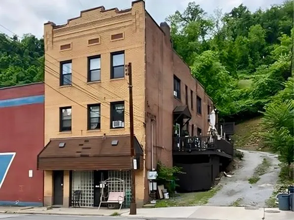 1586 Electric Ave, East Pittsburgh, PA 15112