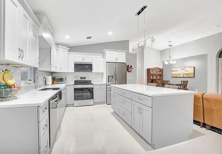 22687 Royal Crown Ter E — Photo 1