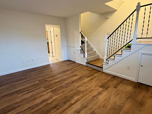 3rd image of 623 Blumhoff Ave