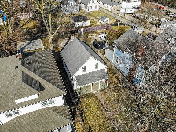 4th image of 3332 E New York St