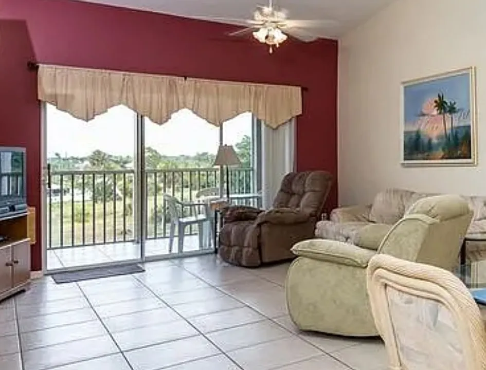 4015 Palm Tree Blvd
