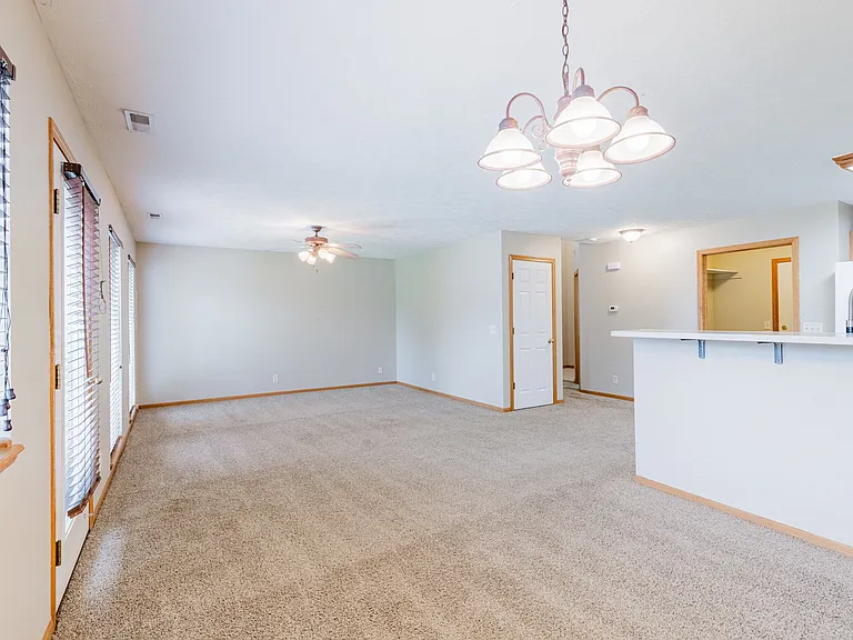 8804 Sicily Ln — Photo 7