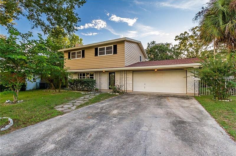 1st image of 2706 College Cir