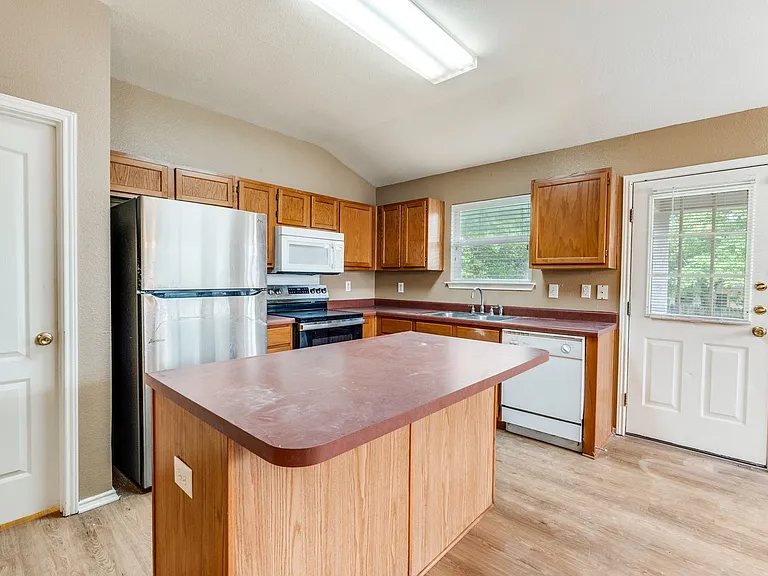 5231 Stormy Trl — Photo 3