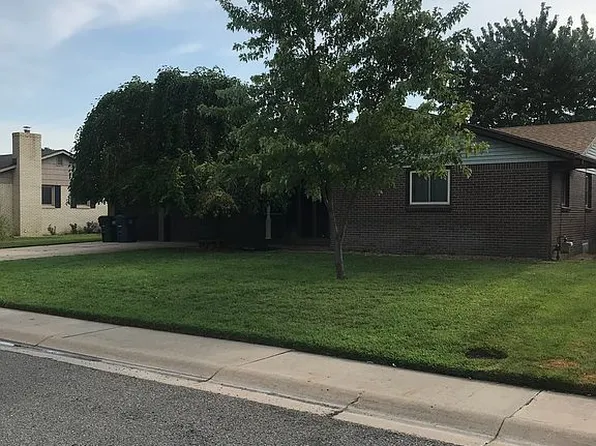 2504 Nevada St, Hutchinson, KS 67502